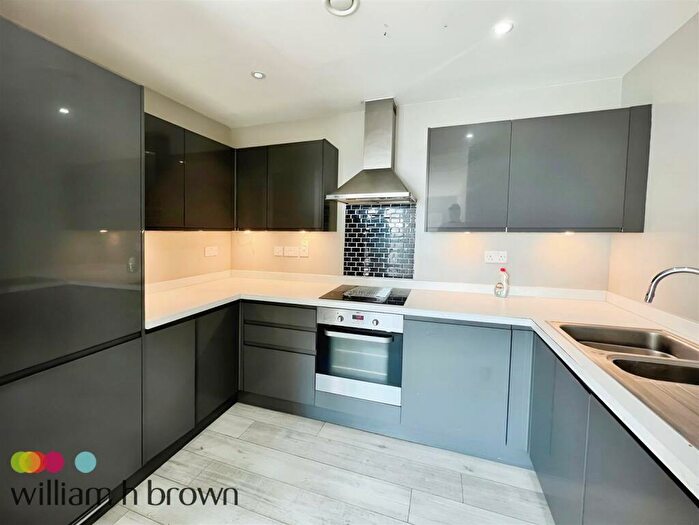 2 Bedroom Apartment To Rent In Victoria Avenue, Southend-On-Sea, SS2