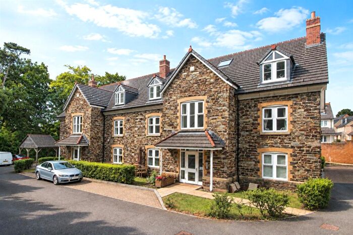 2 Bedroom Apartment For Sale In Belvoir Road, Bideford, Devon, EX39