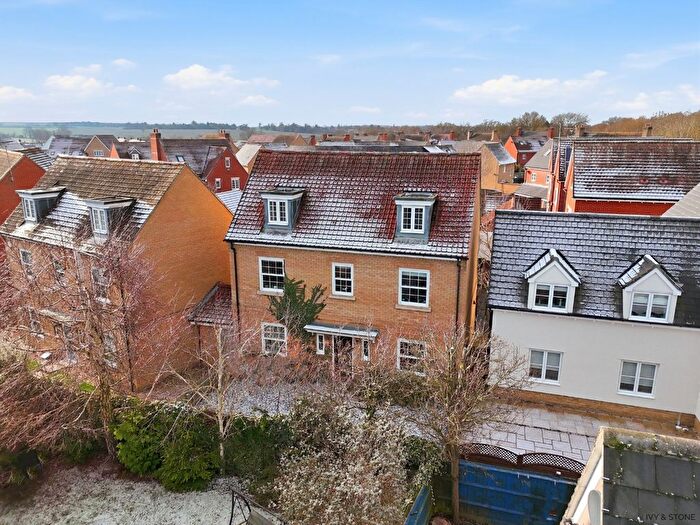 5 Bedroom Detached House For Sale In Flitch Green, Dunmow, Essex, CM6