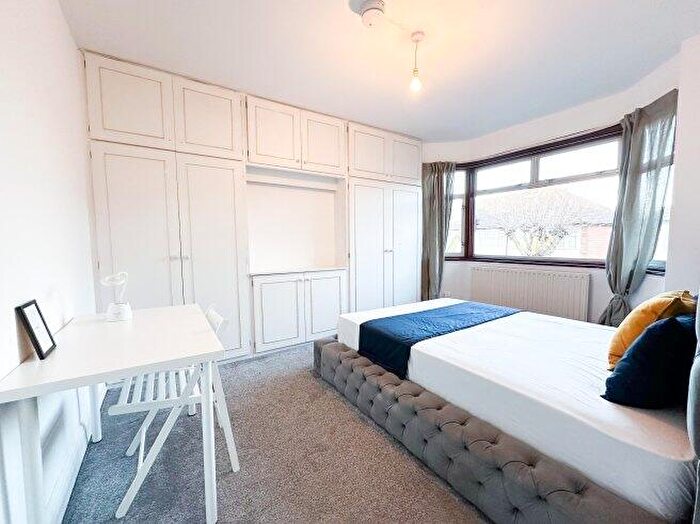 1 Bedroom Flat To Rent In Wesley Avenue, NW10