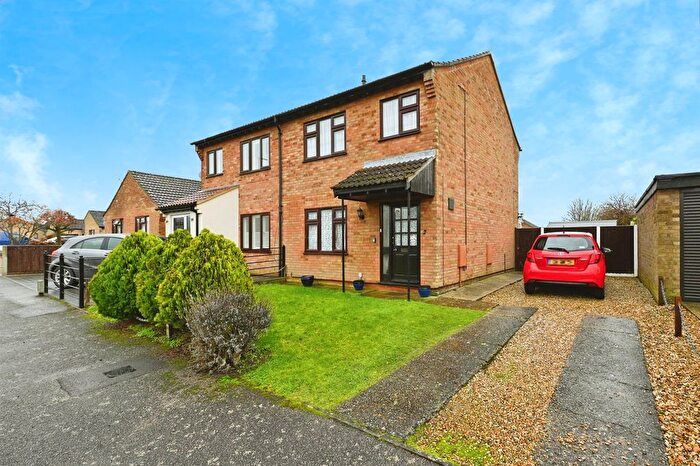 3 Bedroom Semi Detached House For Sale In Guiltcross Way, Downham Market, PE38