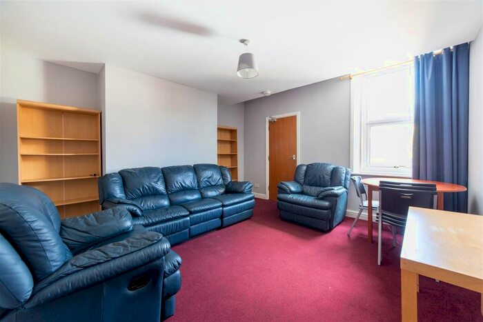 5 Bedroom Maisonette To Rent In Kelvin Grove, Sandyford, Newcastle Upon Tyne, NE2