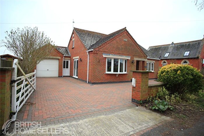 4 Bedroom Bungalow For Sale In Hogsthorpe Road, Mumby, Alford, Lincolnshire, LN13
