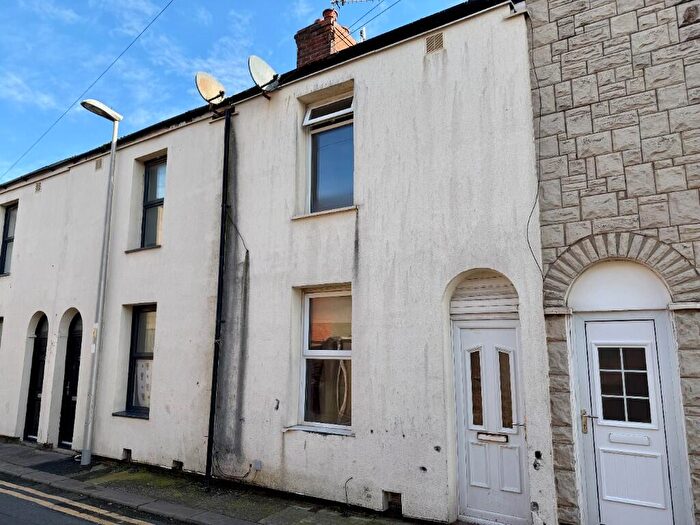 2 Bedroom Terraced House For Sale In Platt Street, Blackpool, Lancashire, FY1