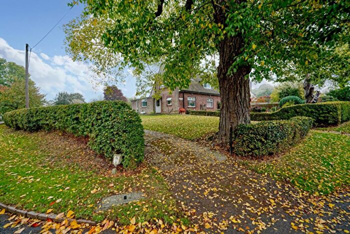 3 Bedroom Semi-Detached House For Sale In Green Lane, Swineshead, Bedford, MK44