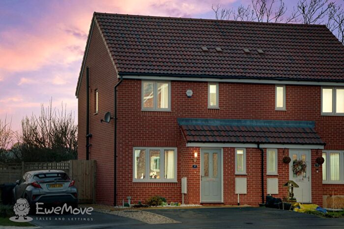 3 Bedroom Terraced House To Rent In Brickworth Place, Coate, Swindon, SN3