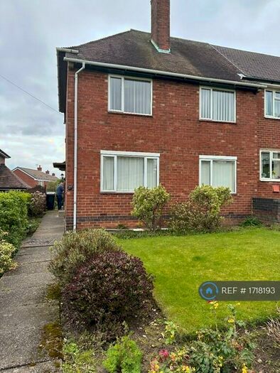 3 Bedroom Semi-Detached House To Rent In Rydal Crescent, Chesterfield, S41