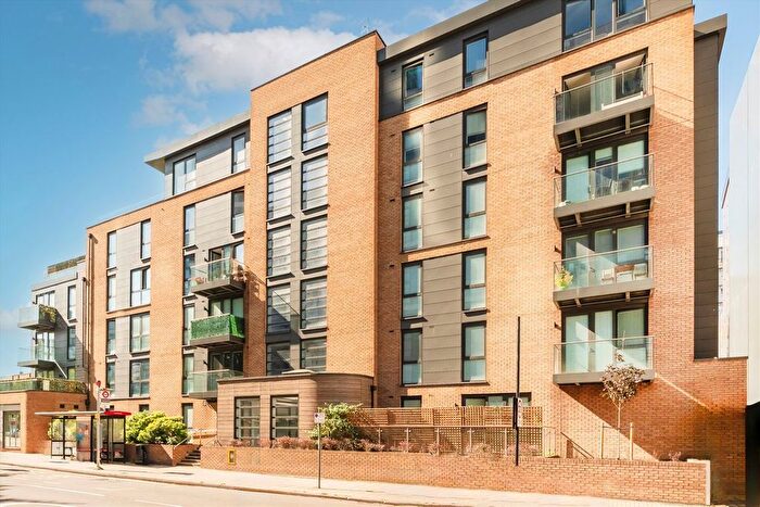 2 Bedroom Flat For Sale In Ealing Road, Brentford, TW8
