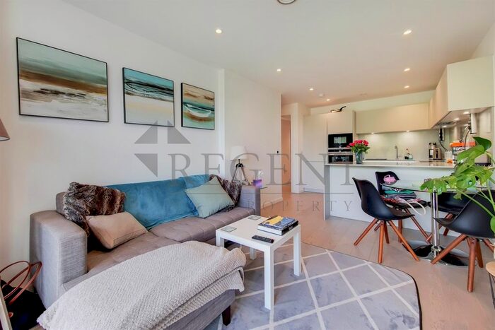 1 Bedroom Flat To Rent In Brandon House, Hilary Mews, SE1