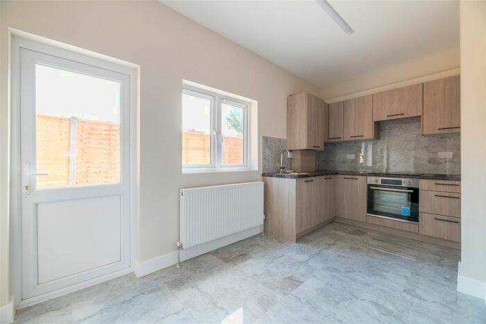 2 Bedroom Property To Rent In Melbourne Road, London, E17