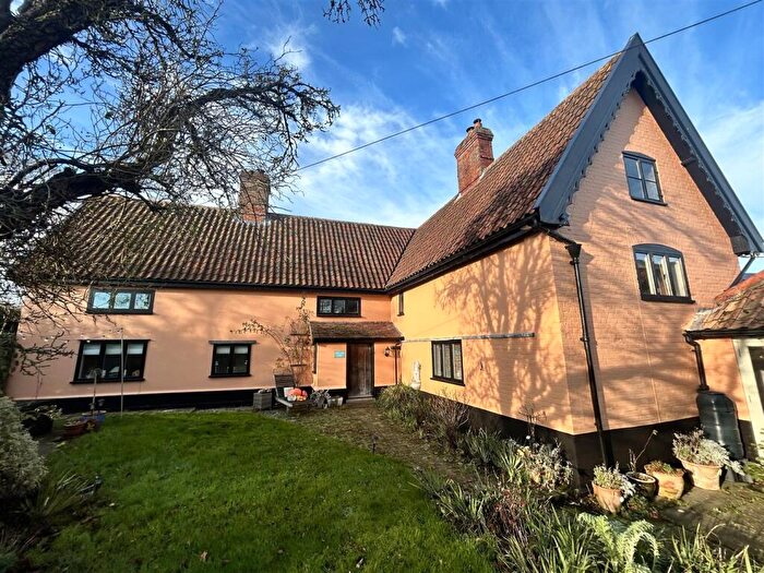 4 Bedroom Farm House To Rent In Heveningham, Nr Halesworth, IP19