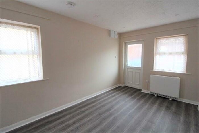 1 Bedroom Terraced House To Rent In Reynolds Mews, Exmouth, EX8