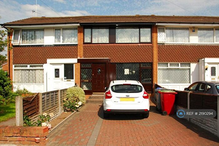 3 Bedroom Terraced House To Rent In Warley Road, Blackpool, FY2