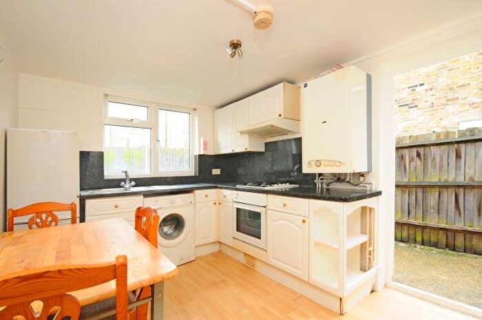 1 Bedroom Flat To Rent In Marmont Road Peckham, SE15