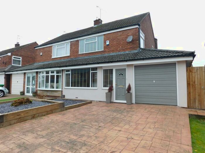 2 Bedroom Semi-Detached House To Rent In Leicester Road, Failsworth, Manchester, M35