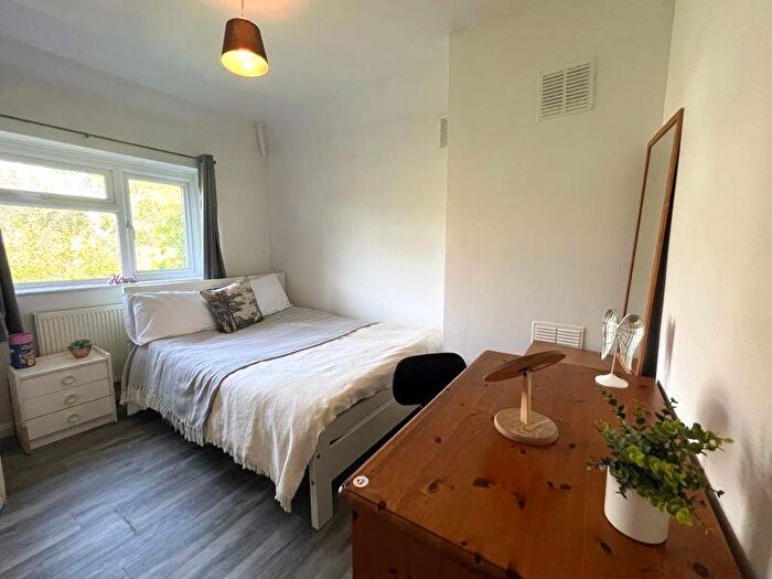 5 Bedroom Semi-Detached House To Rent In Southall Avenue, Brighton, BN2