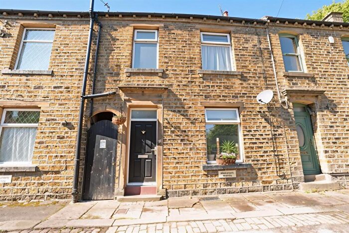 2 Bedroom Terraced House For Sale In Thorne Street, Holywell Green, Halifax, HX4