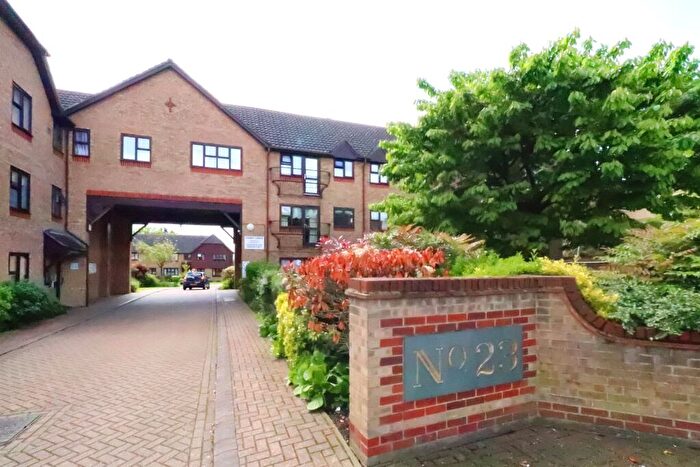 2 Bedroom Flat For Sale In Erith Road, Belvedere, DA17