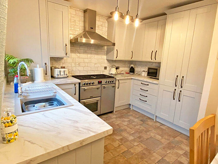 3 Bedroom End Of Terrace House For Sale In Stryd Hywel Harris, Ystrad Mynach, Hengoed, CF82 - Photo 6