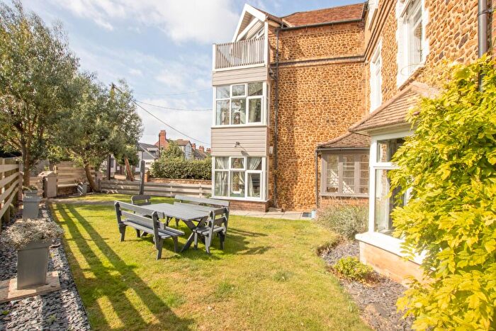 5 Bedroom Town House For Sale In Glebe Avenue, Hunstanton, PE36