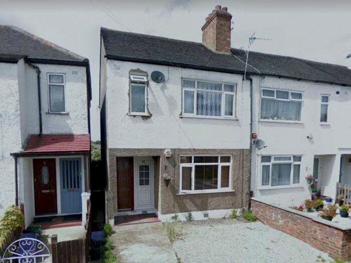 3 Bedroom Maisonette To Rent In De'arn Gardens, Mitcham CR4