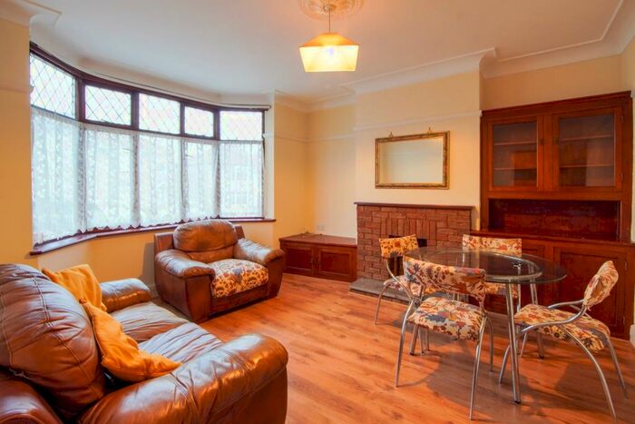 3 Bedroom Terraced House To Rent In Wessex Avenue, Horfield, Bristol, BS7