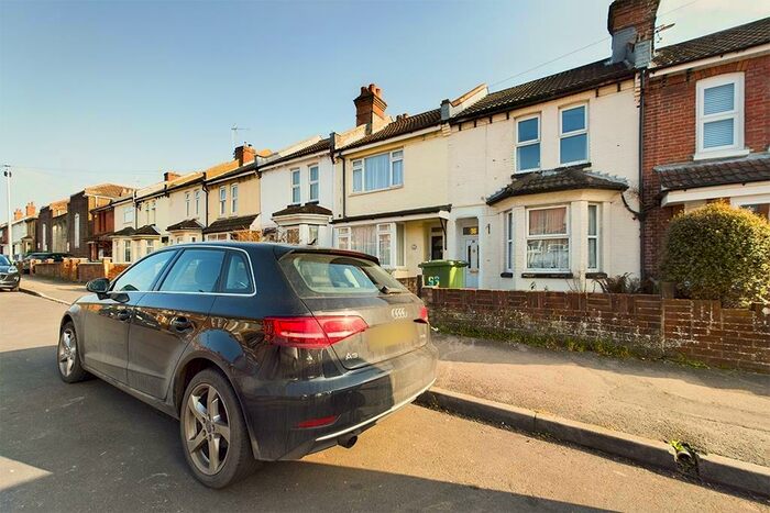 3 Bedroom House To Rent In Undergoing Refurbishment - Pets Considered, SO19