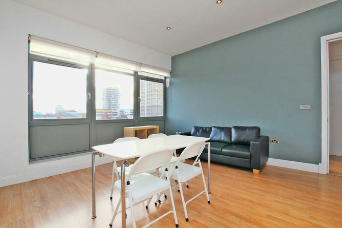 2 Bedroom Apartment To Rent In Gallery Apartments, Commercial Road, Whitechapel, London, E1