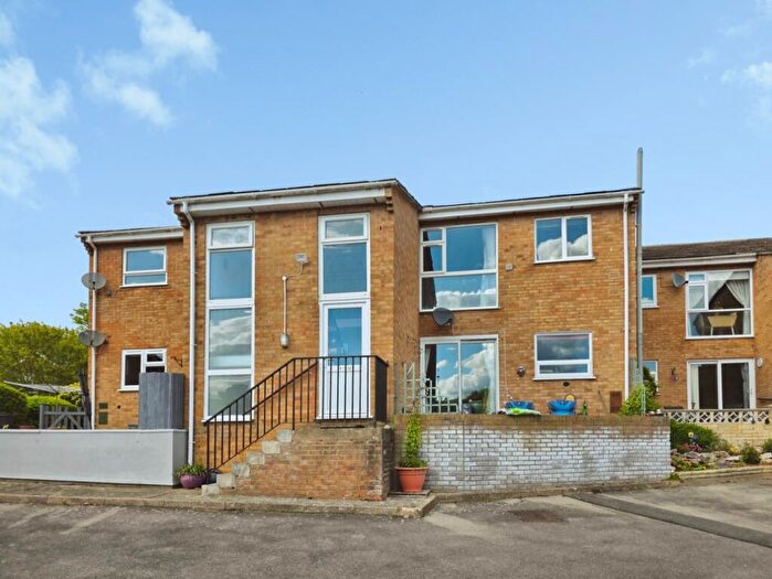 2 Bedroom Flat For Sale In The Grove, Ebley, Stroud, GL5