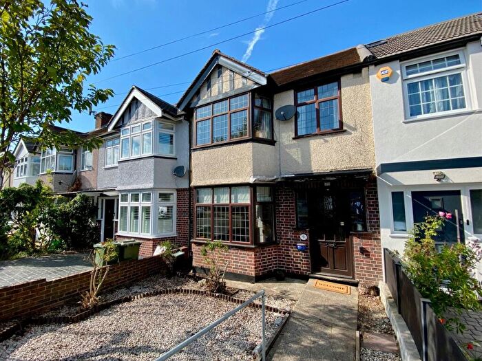 3 Bedroom Terraced House For Sale In Greenway, Chislehurst, BR7