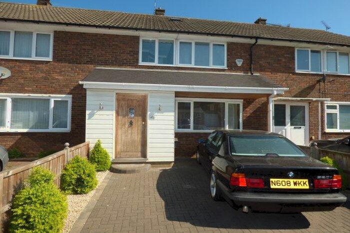 3 Bedroom Property To Rent In The Knares, Basildon, SS16