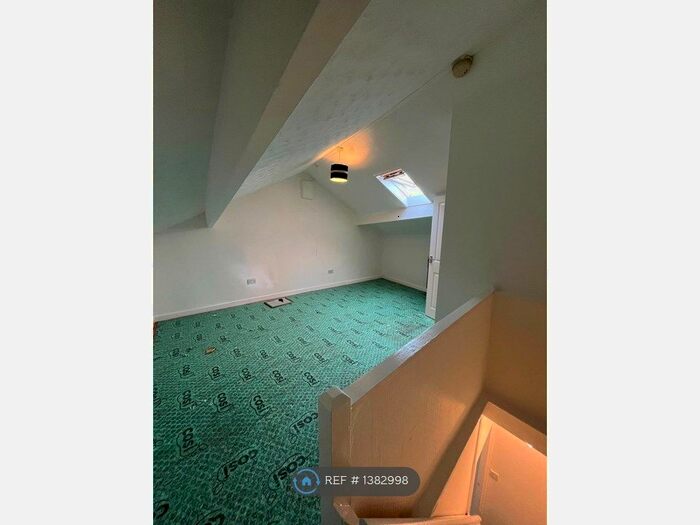 4 Bedroom Terraced House To Rent In Hartley Street, Colne, BB8