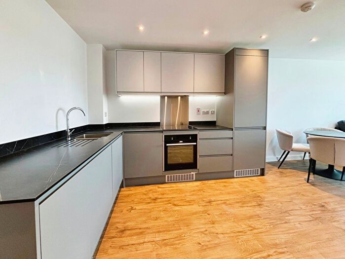 1 Bedroom Flat To Rent In Phoenix, Leeds, LS9