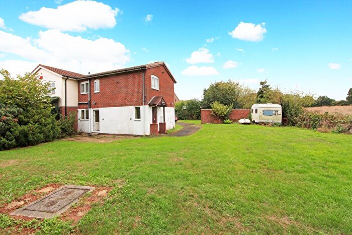 3 Bedroom Semi-Detached House For Sale In Hopkins Heath, Telford, TF5