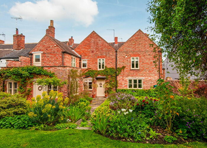 5 Bedroom Semi-Detached House For Sale In New Street, Shipston-on-stour, Warwickshire, CV36