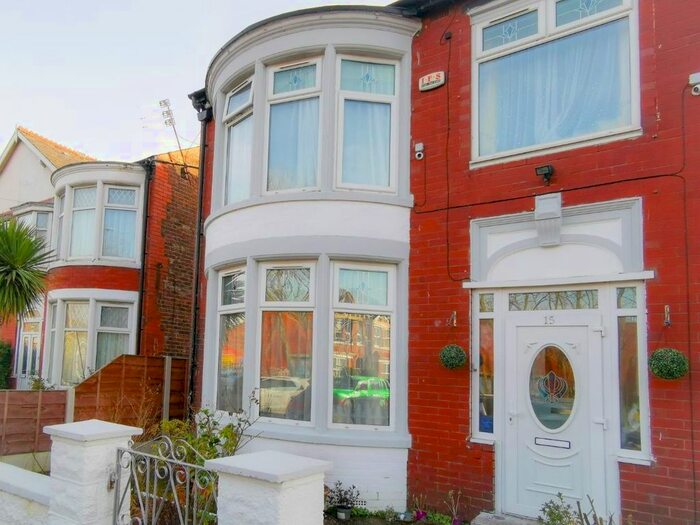 3 Bedroom Semi-Detached House To Rent In Kings Road, Old Trafford, Manchester, M16