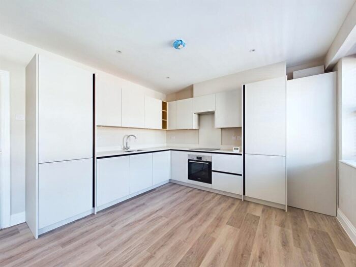 2 Bedroom Apartment To Rent In High Street, Marlow, Buckinghamshire, SL7