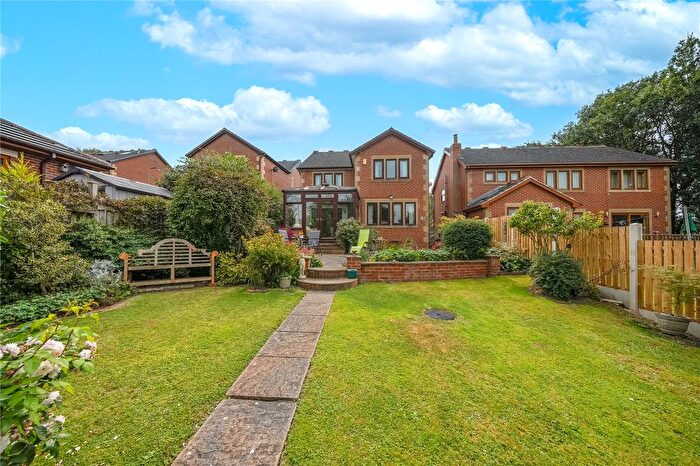 5 Bedroom Detached House For Sale In Oakhall Park, Crigglestone, Wakefield, West Yorkshire, WF4