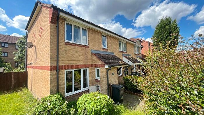 3 Bedroom End Of Terrace House To Rent In Adams Way, Croydon, CR0