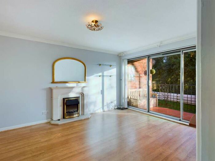 2 Bedroom Flat To Rent In Marden Court, Farlington, Portsmouth, PO6