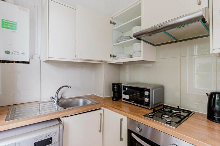 1 Bedroom Apartment To Rent In Mornington Crescent, London, NW1