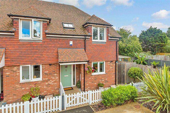 2 Bedroom End Terrace House For Sale In High Street, Lingfield, Surrey, RH7