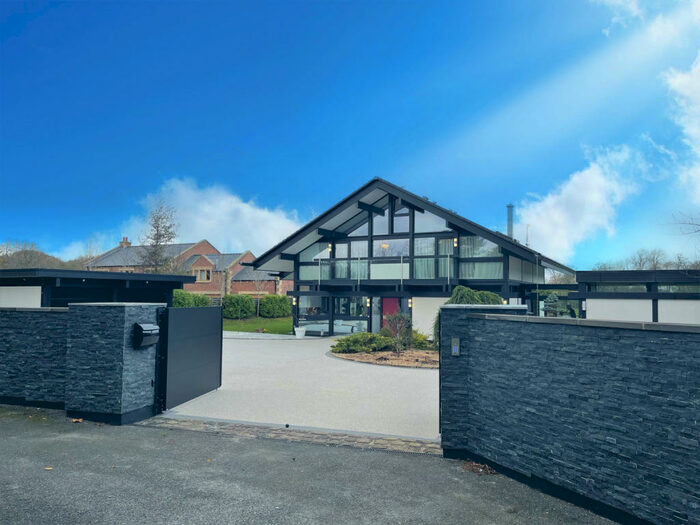 4 Bedroom Detached House For Sale In Ballam Road, Lytham, FY8