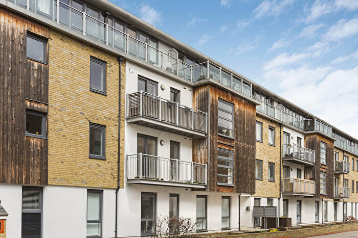 2 Bedroom Apartment To Rent In Mead Lane, Hertford, SG13