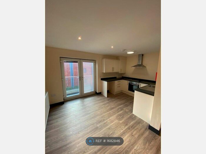 2 Bedroom Flat To Rent In Burgess Road, Leicester, LE2