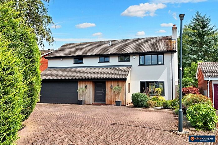 5 Bedroom Detached House For Sale In Hollinwell Close, Thornhill, Nuneaton, CV11