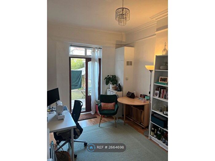 1 Bedroom Flat To Rent In Finsbury Park, London, N4
