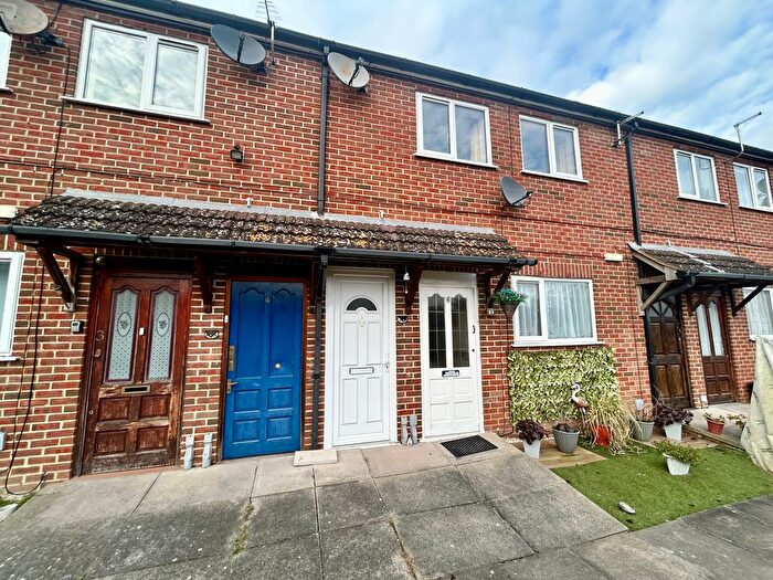 1 Bedroom Maisonette To Rent In St. Francis Close, Rochester, Kent, ME2