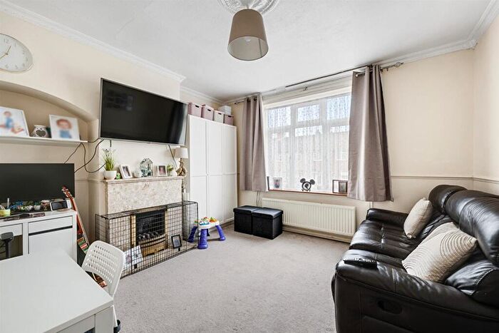 2 Bedroom Terraced House For Sale In Keedonwood Road, Bromley, BR1
