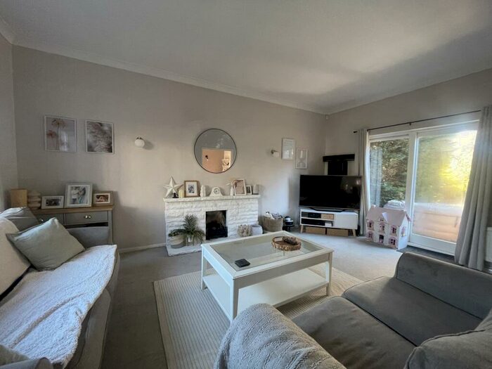 4 Bedroom Detached House To Rent In Daimler Close, Northampton, NN3